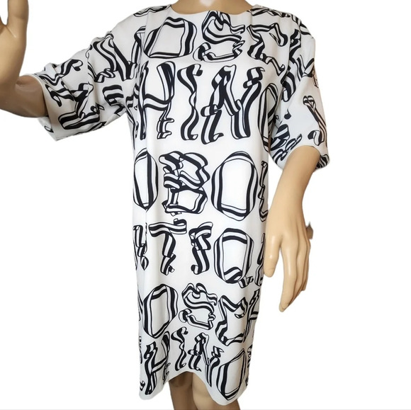 NWT Love Moschino dress. Size 6 or 8. See description - Picture 12 of 16